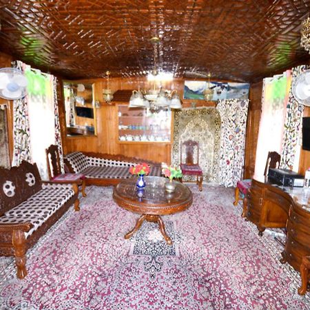 Heritage Shreen Houseboat Srīnagar Dış mekan fotoğraf