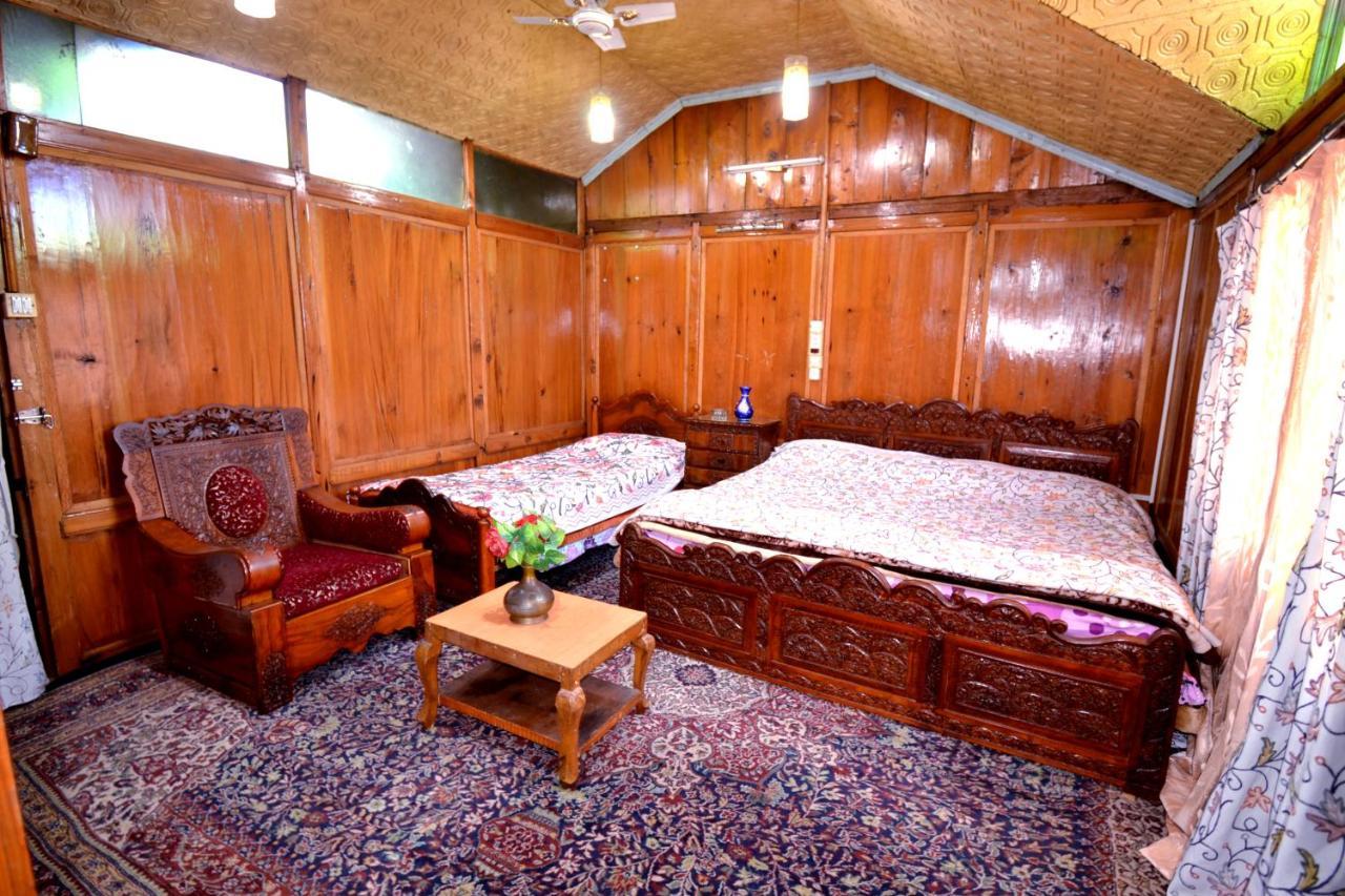 Heritage Shreen Houseboat Srīnagar Dış mekan fotoğraf